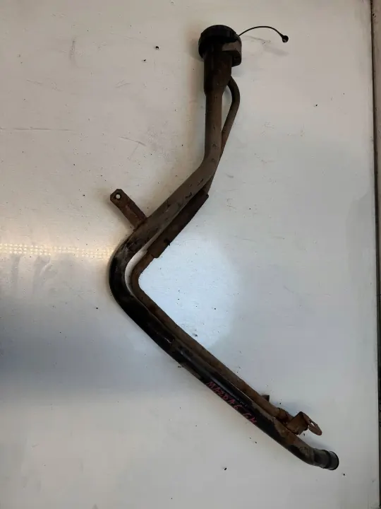Mazda 6 Bränslefyllningsrör OEM 12123 - Begagnad image 2