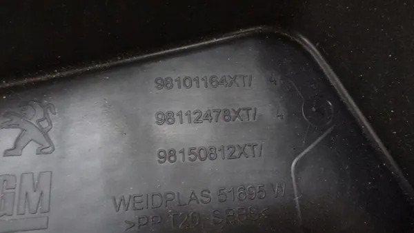 Oikea tuulilasin tiiviste OEM 98101164XT Peugeot 3008 II:lle image 6