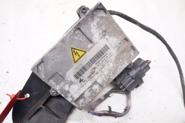Oikea Ajovalokonvertteri OEM 31213766 Volvolle image 3