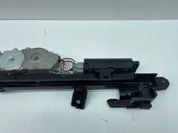 Módulo de puerta corredera izquierda Chrysler Pacifica OEM 68369596AB image 3