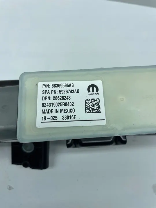 Módulo de puerta corredera izquierda Chrysler Pacifica OEM 68369596AB image 6