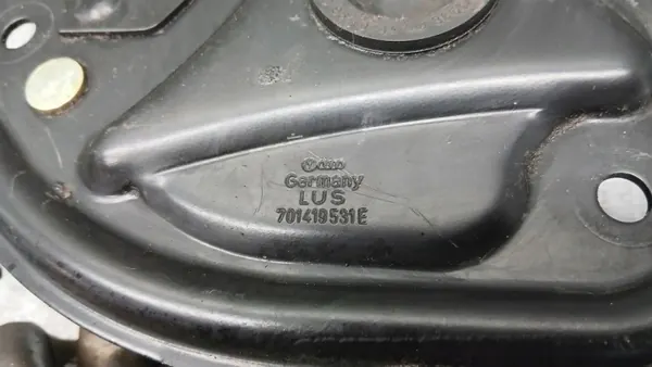 Junta Cruz VW T4 2.5TDI OEM 701419531E Usado image 4