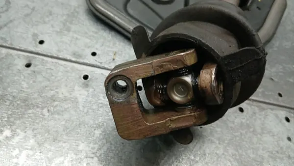 Junta Cruz VW T4 2.5TDI OEM 701419531E Usado image 7