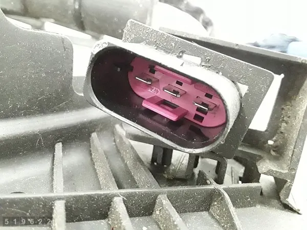 Ventilador radiador Seat Ibiza OEM 6r0121207 - Usado image 5