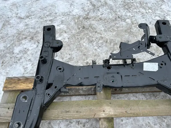 Viga suspensión delantera OEM 54246577 para Chrysler Pacifica image 5