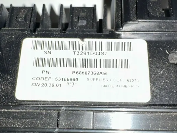 USB-poort Chrysler Pacifica OEM 53466960 - Gebruikt image 6