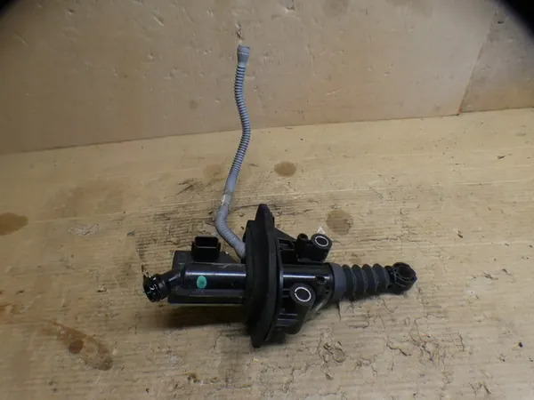 Bomba de embreagem Renault 306106232R image 2