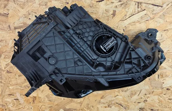 AUDI Q3 Faro Delantero Izquierdo Full LED image 3