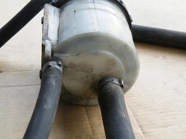 VW Transporter T4 stuurbekrachtigingsreservoir 701422377 image 10