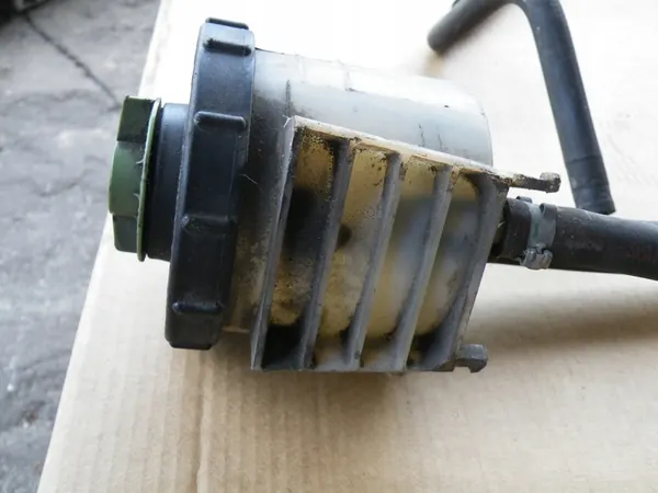 VW Transporter T4 stuurbekrachtigingsreservoir 701422377 image 4