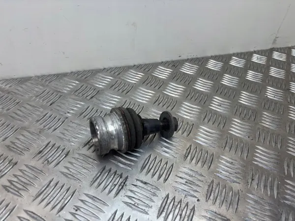 Audi SQ7 Framhjulsbalkkula OEM 4M0689C image 3