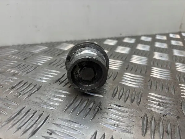 Audi SQ7 Framhjulsbalkkula OEM 4M0689C image 4