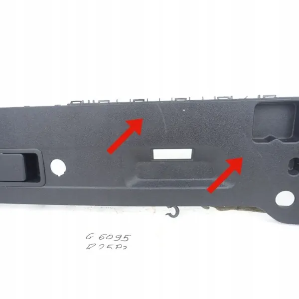 Moldurón maletero izquierdo trasero OEM JX7B-N46809-A Ford Focus MK4 image 3