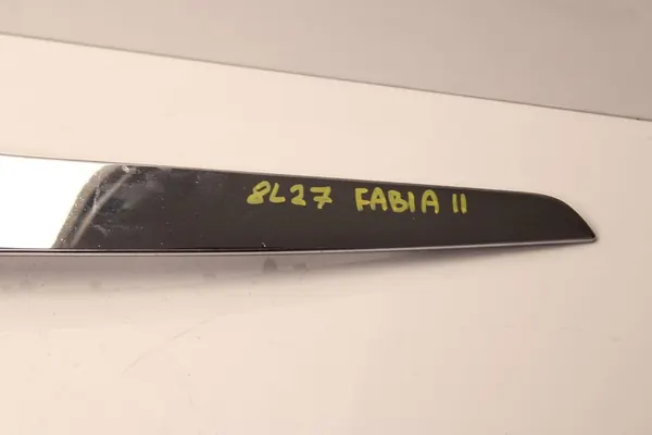 SKODA FABIA II LIFT Grill Front Cover 5J0853633A image 4