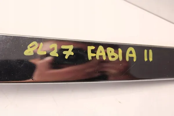 SKODA FABIA II LIFT Grill Front Cover 5J0853633A image 9