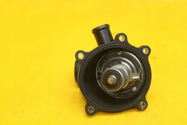 Vattenpump Hölje S6 C6 5.2 FSI BXA 079121012D image 4