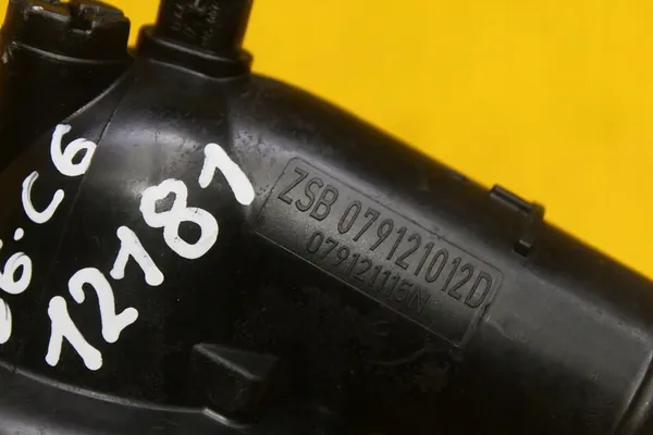 Vattenpump Hölje S6 C6 5.2 FSI BXA 079121012D image 9