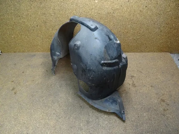 AUDI A3 8V Left Front Wheel Arch 8V0821171 image 2