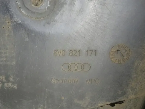 AUDI A3 8V Left Front Wheel Arch 8V0821171 image 5