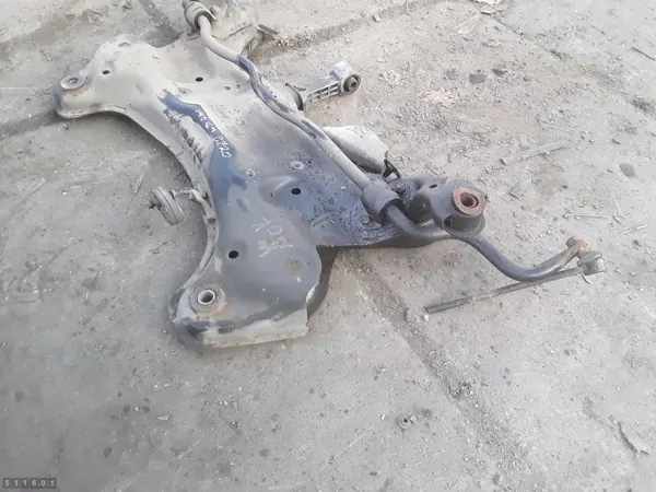 Hyundai I-40 Hulpframe OEM AM-511601 Gebruikt image 3