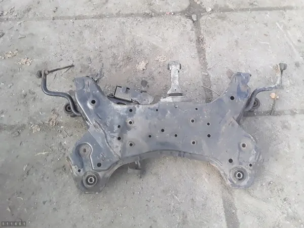 Hyundai I-40 Hulpframe OEM AM-511601 Gebruikt image 4