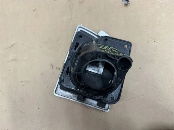 Trappe à carburant gauche OEM 781200017R Renault Master image 4