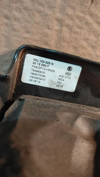 Skoda Octavia III Motorabdeckung OEM 04L103954Q image 3