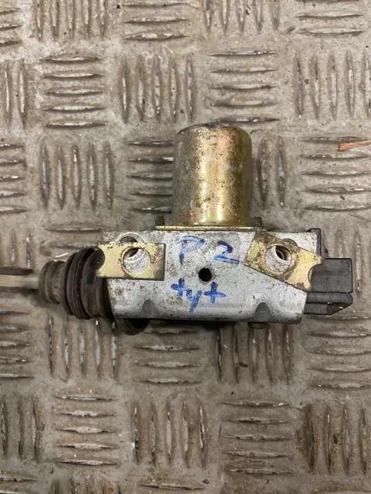 Actuateur de Verrou de Hayon Mitsubishi Pajero 2 OEM image 4