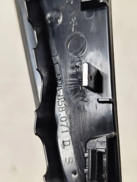 Cadre Radio OEM 5NA858071D pour VW Tiguan II - Décor Écran image 5