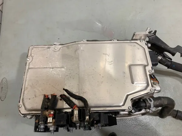 Volvo OEM 32324295 Invertteri XC40 1.5 Hybridille 2022 image 3