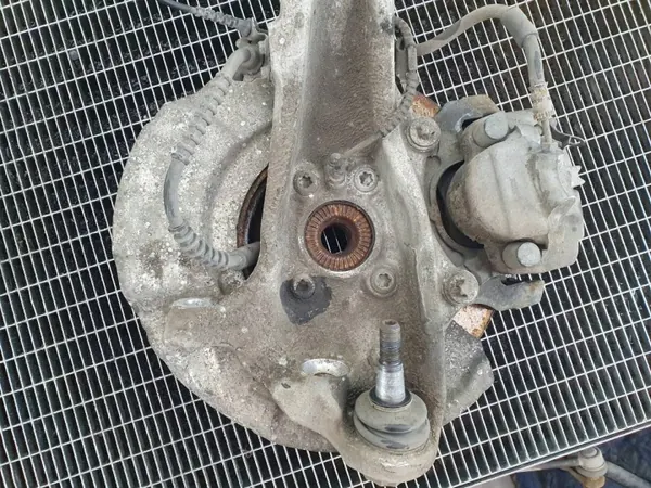 Cubo Dianteiro Direito OEM AUST131746 BMW 5 F10 image 4