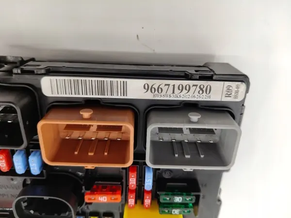 Caixa Módulo BSM OEM 9667199780 para Peugeot Citroen image 4