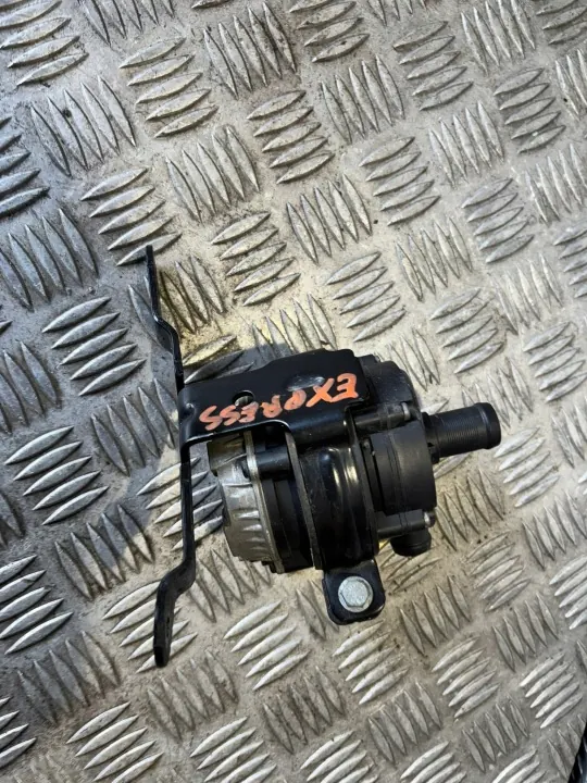Vattenpump OEM 210103582R för Dacia Dokker F67 image 2
