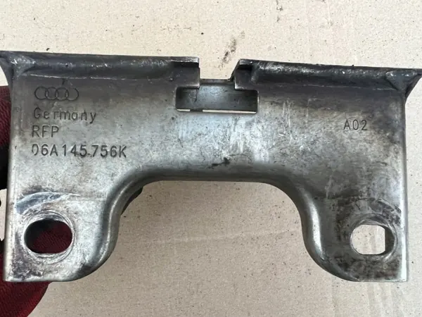 Ansaugrohrhalter OEM 06A145756K für 1.8T BAM Motor image 3