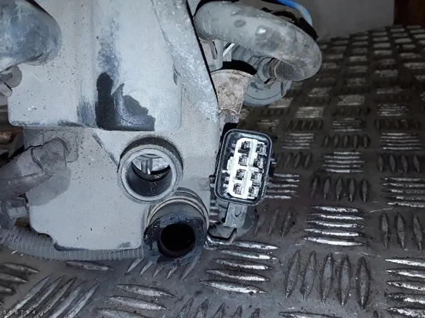 Pré-aquecedor Webasto Toyota Yaris OEM 25228205 image 5