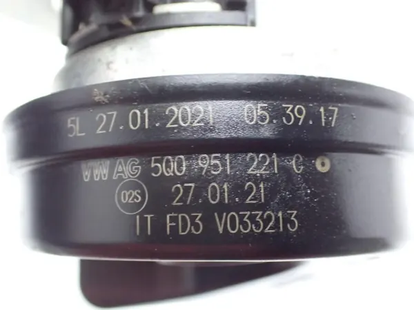 OEM 5Q0951221C Torvisarja SEAT Atecalle - 2 Kappaletta image 3