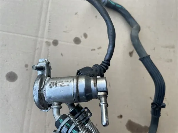 Injector AdBlue OEM GK21-5J281-AE para Ford Transit image 3