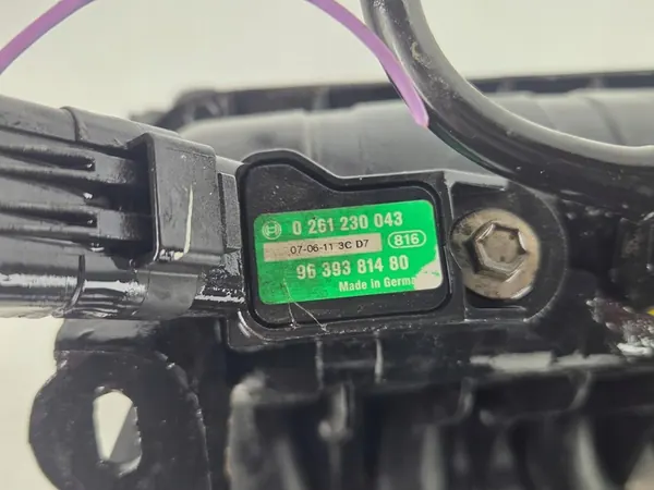 Coletor de admissão Peugeot 206 1.1 8V image 5