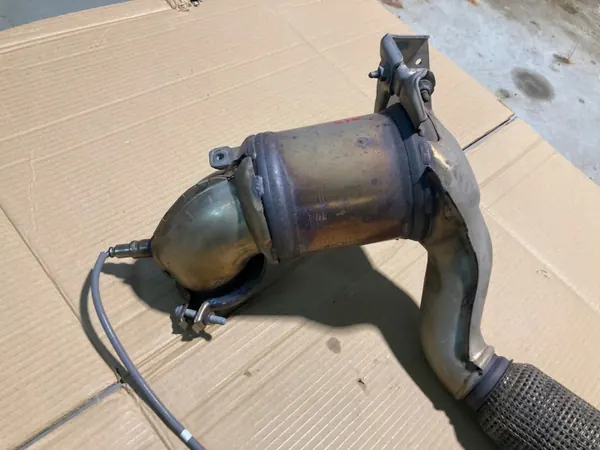 Katalysator VW Passat B8 GTE OEM 5Q0131690Q image 3