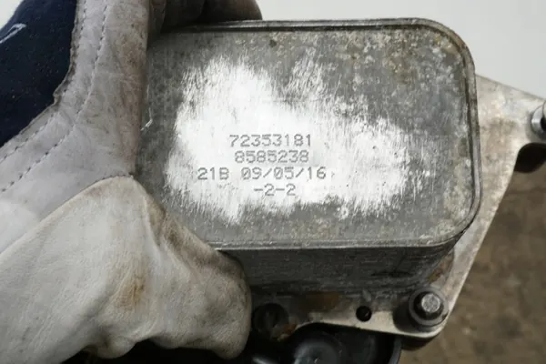 Base de carcasa filtro aceite BMW OEM 8585238 X1 F48 2.0D image 3