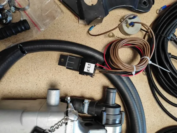 Webasto Thermo Top C 5KW 12V Toyota Land Cruiser J10:lle image 7
