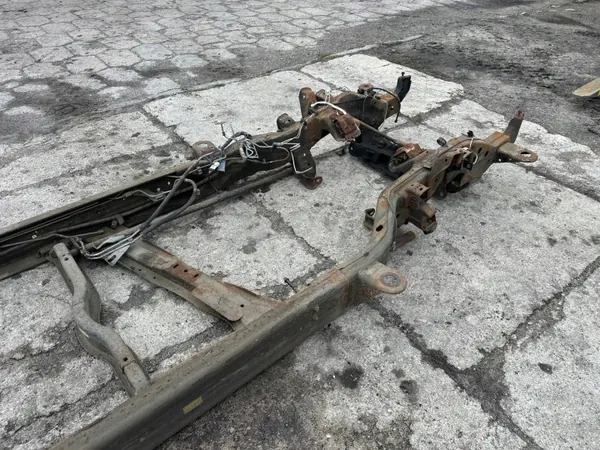 Cadre OEM 10GM237B pour Silverado/Sierra 92-00 Long Bed image 3