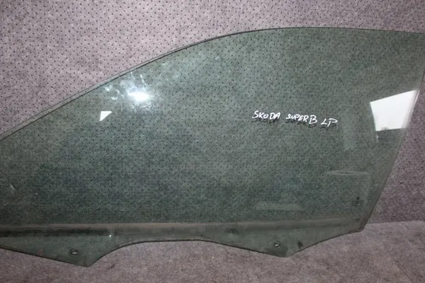 SUPERB L,P OEM Frontscheibe links für Skoda Superb 2016 image 2