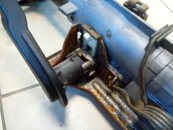 BMW E87 Lenksäule 32306770886 image 4