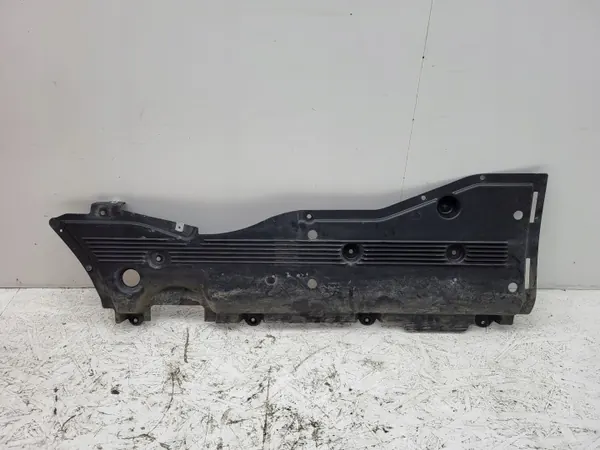 Front Right Undershield OEM 1676803200 Mercedes GLS image 2