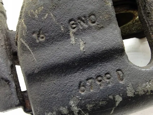 Pinça de travão dianteira direita OEM 6799D - Audi OE usado image 5