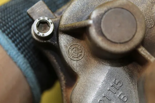 Öljypumppu SMOK Sharan 2.8 B AYL 021115109B image 10