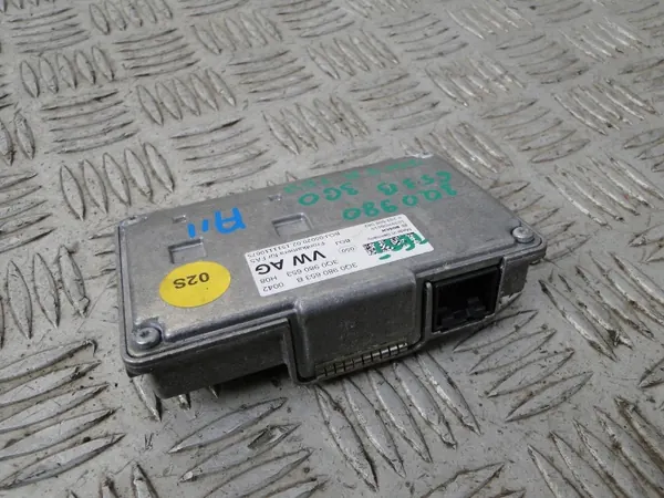 Gebrauchte Frontkamera OEM 3Q0980653B für Volkswagen image 3