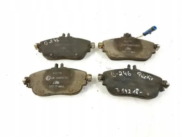 Pastilhas de travão dianteiras OEM 0004203002 Mercedes CLA image 5