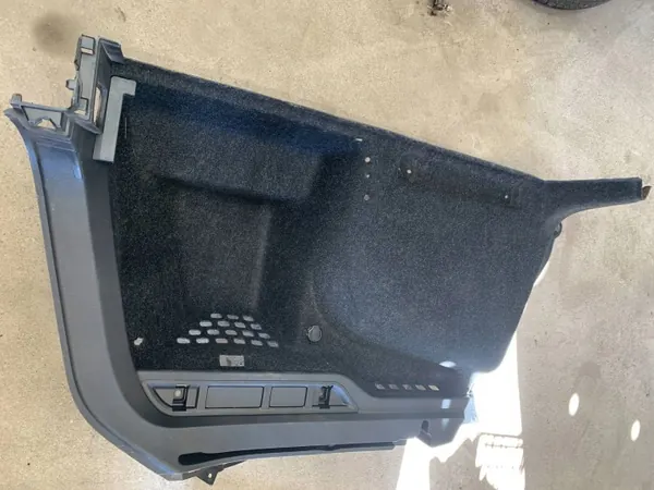 Skoda OE 5E7867428A Painel Lateral Direito Traseiro Porta-Malas image 2